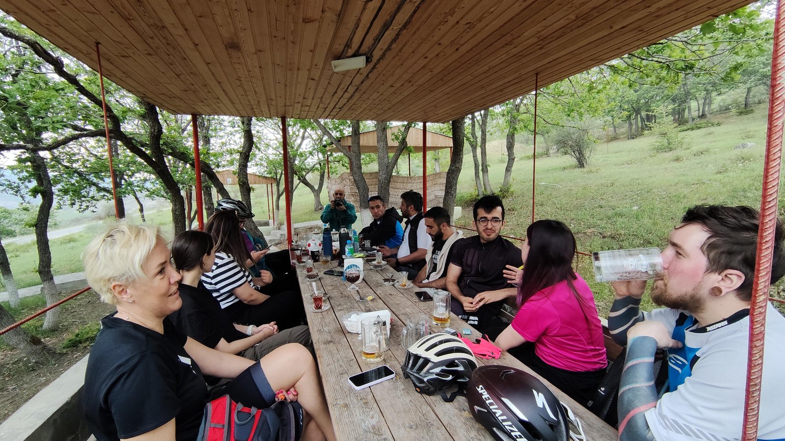 Pedalchi tur iştirakçılarının birlikdə fasiləsi